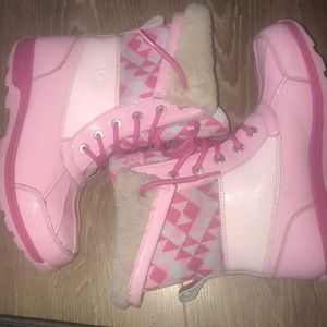UGG Butte II Patent Pink Boots - Kid